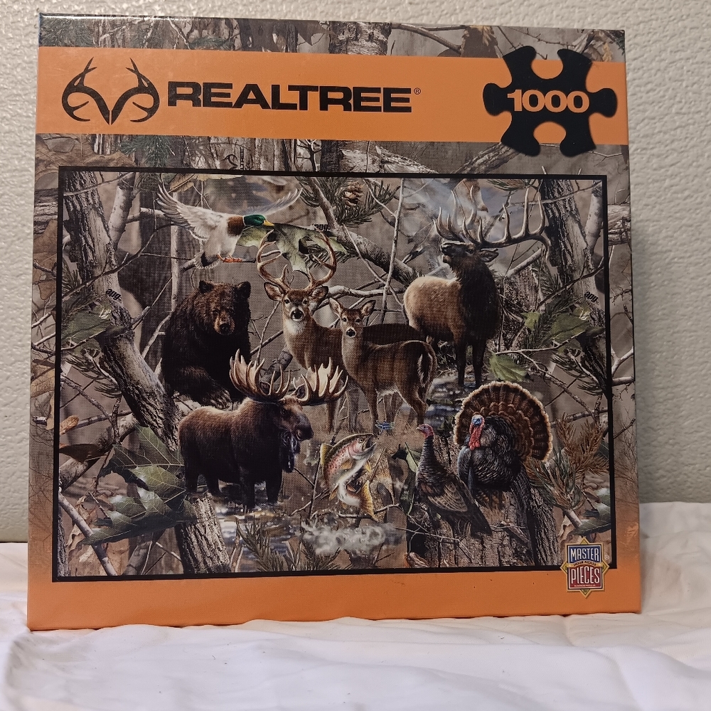 NewMasterPieces RealTree puzzle hunting camouflage whitetail deer turkey 1000pc
